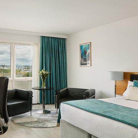 Langstone Quays Resort, Portsmouth Havant Kültér fotó