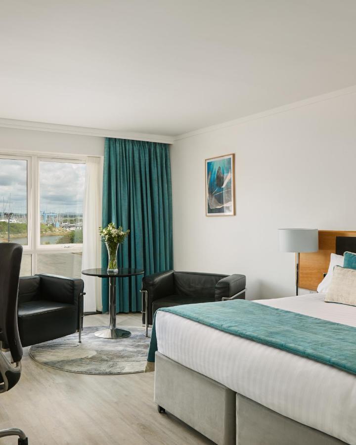 Langstone Quays Resort, Portsmouth Havant Kültér fotó