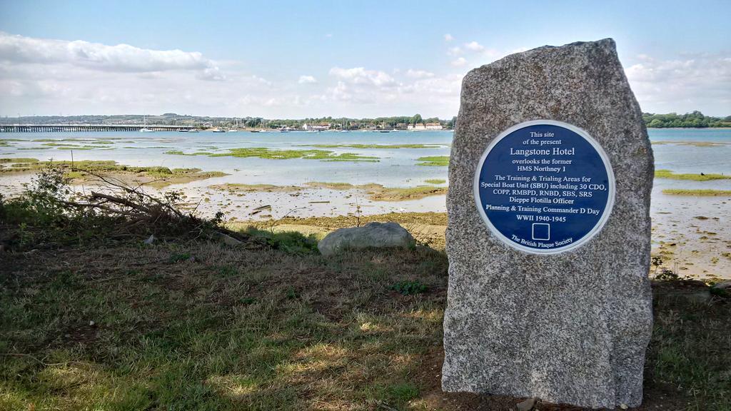 Langstone Quays Resort, Portsmouth Havant Kültér fotó